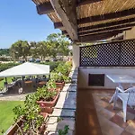 Ξενοδοχείο με διαμερίσματα Porto Giunco