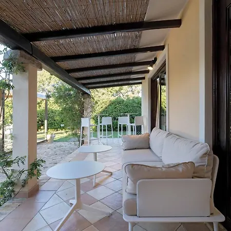 Porto Giunco Hotel apartamentowy