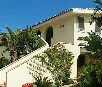 Porto Giunco Hotel apartamentowy
