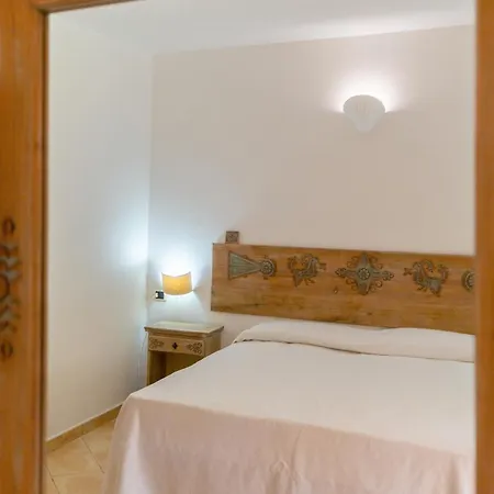 Apart Otel Porto Giunco 2*
