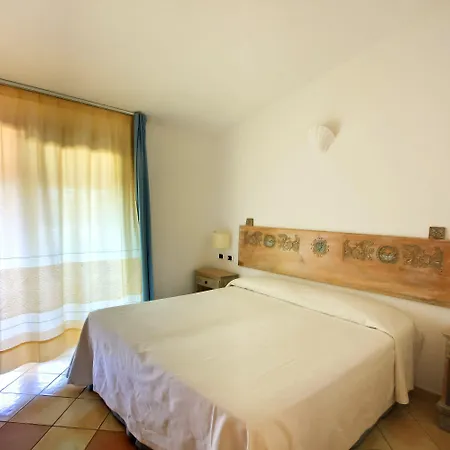 Porto Giunco 2*
