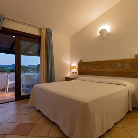 Porto Giunco 2* فيلاّسيمِيوس