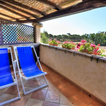 Porto Giunco Hotel apartamentowy 2*