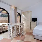 Porto Giunco 2*