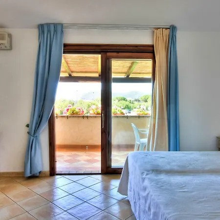 Porto Giunco شقة فندقية فيلاّسيمِيوس