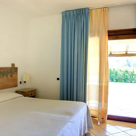 Porto Giunco 2* فيلاّسيمِيوس