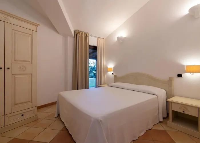 Porto Giunco Apartmanhotel 2*