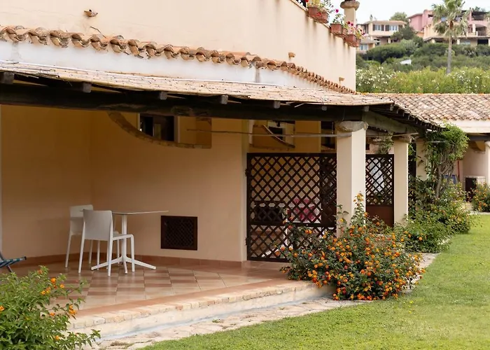 Apartmanhotel Porto Giunco 2*