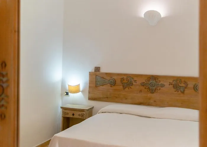 Apartmanhotel Porto Giunco 2*