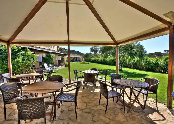 Apartmanhotel Porto Giunco 2*