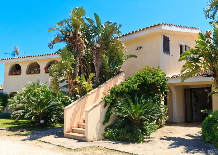 Apartmanhotel Porto Giunco 2*